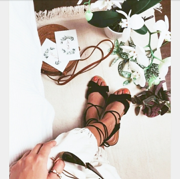 🚨The Thiva//Black lace up sandal - Picture 6 of 6